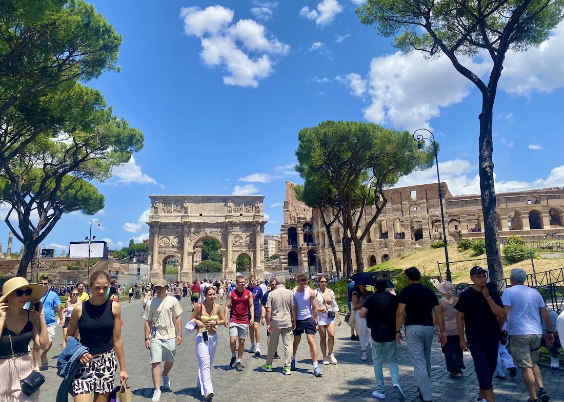 Strolling Past the Colosseum and the Arch of Constantine